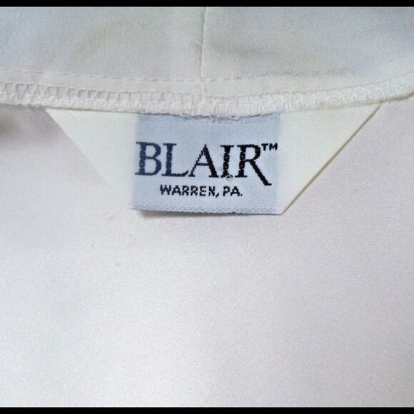 Vintage White Blouse with Neck Bow, Short Sleeves Early 60s Unused NWOT - Picture 6 of 13